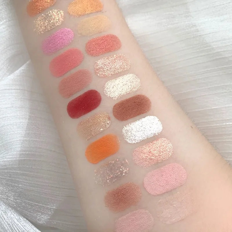 24-Color Strawberry Eyeshadow Palette - Glitter Pearlescent Makeup