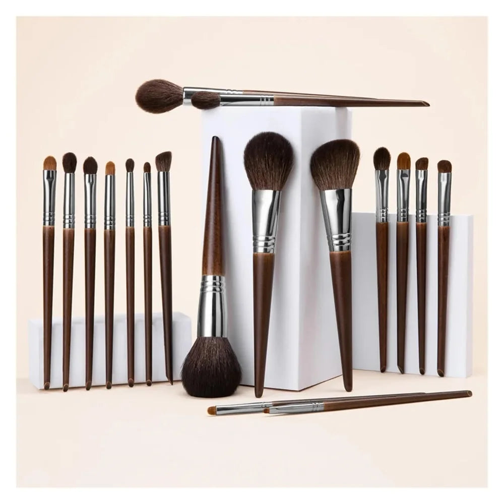 Natural Goat Hair Makeup Brush Set with Travel Case