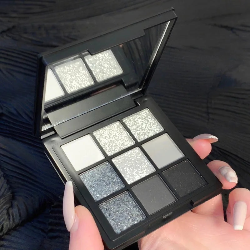 9-Color Glitter Eyeshadow Palette - Smokey Cool-Tone Makeup