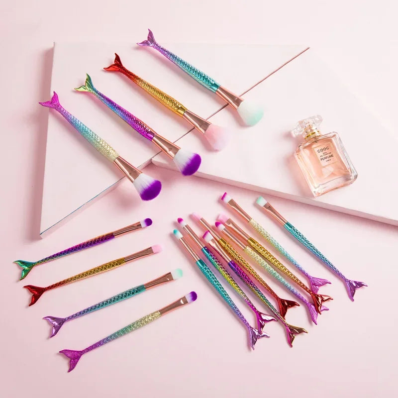 4-Piece Gradient Mermaid Makeup Brush Kit - Face and Eye Set