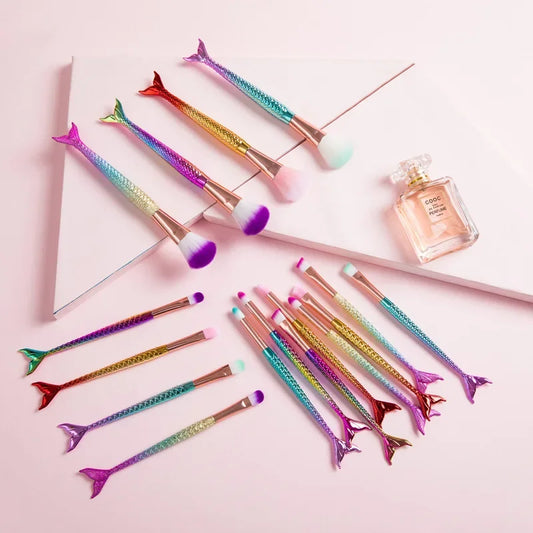 4-Piece Gradient Mermaid Makeup Brush Kit - Face and Eye Set