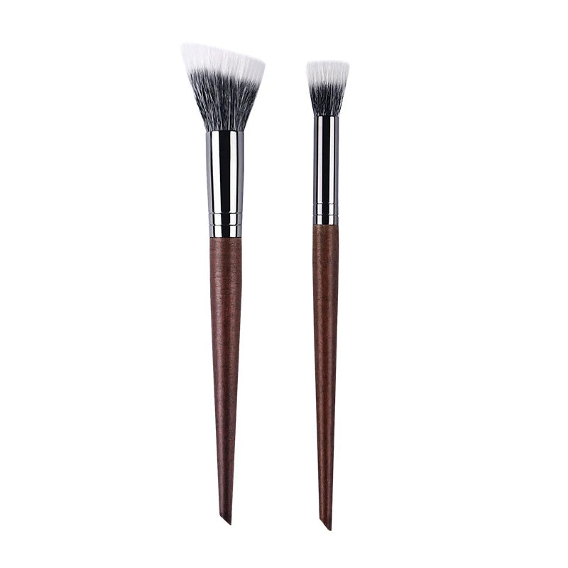Natural Wood Goat Hair Stippling Brush - Powder and Contour Tool