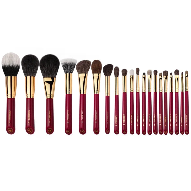 CHICHODO Animal Hair Makeup Brush - Wood Handle Beauty Tool