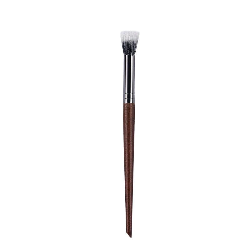 Natural Wood Goat Hair Stippling Brush - Powder and Contour Tool