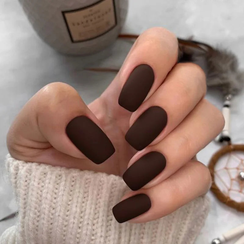 24-Piece Short Press-On Fake Nail Set - Matte Red Nude Brown