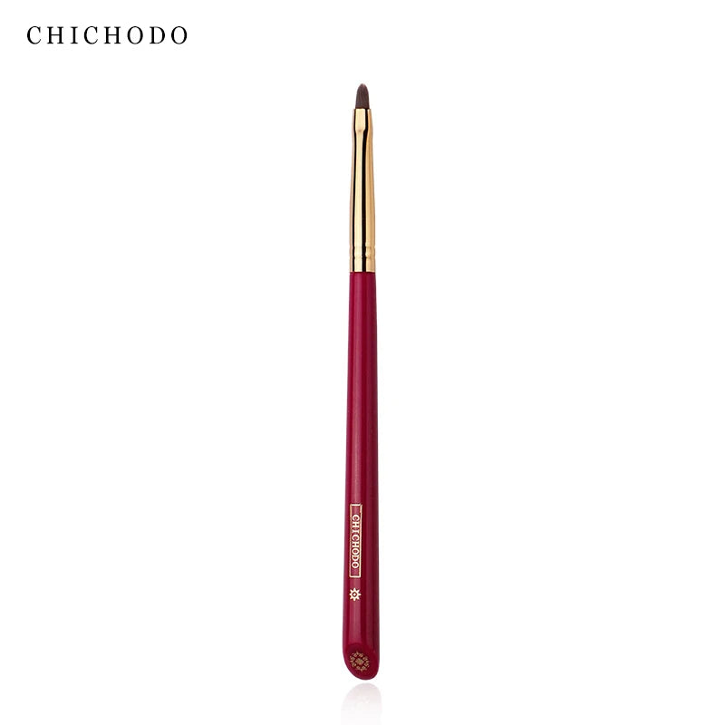 CHICHODO Animal Hair Makeup Brush - Wood Handle Beauty Tool