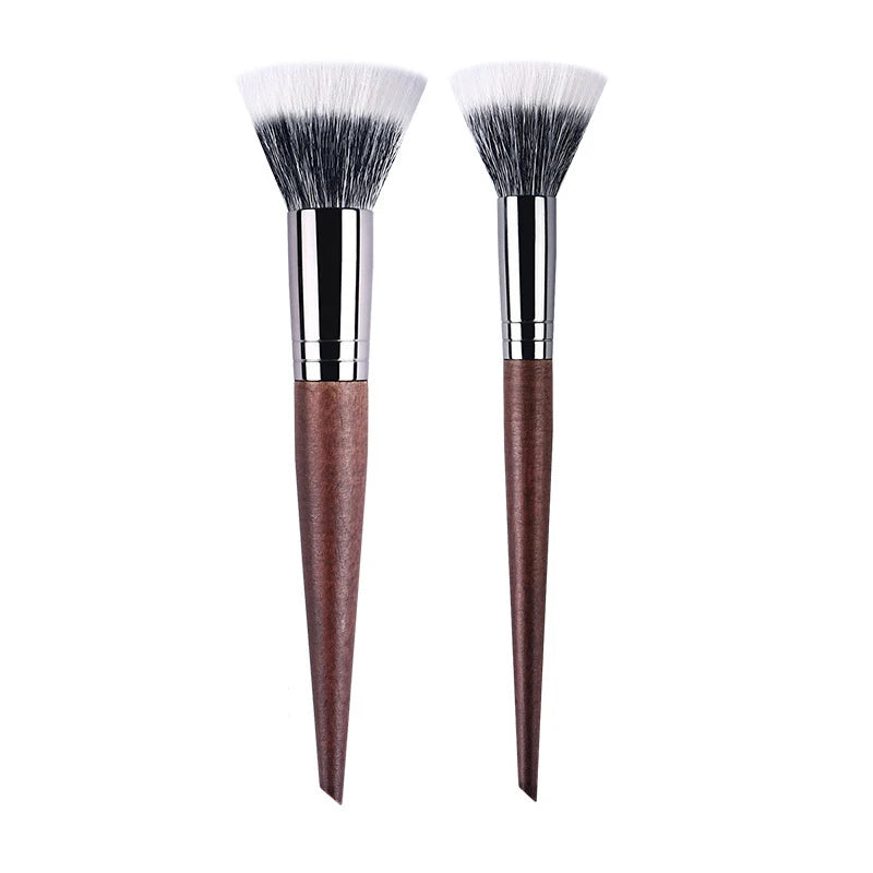 Natural Wood Goat Hair Stippling Brush - Powder and Contour Tool